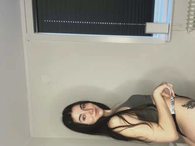  am I wife material or fuckbuddy? 