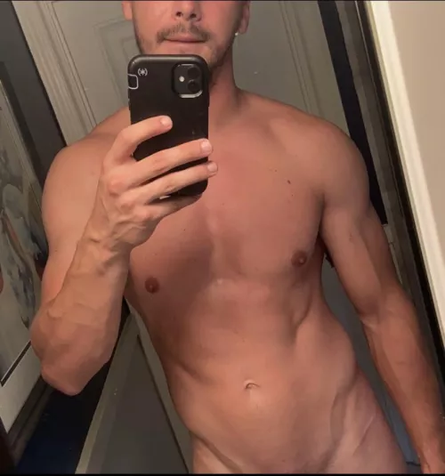 Any ladies want to see the full picture 😏 (m)