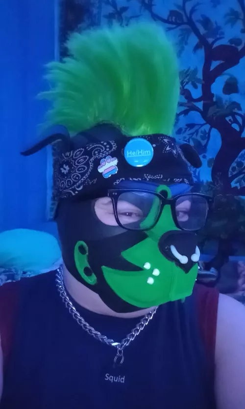 Awooo! Got a new muzzle for my hood! 