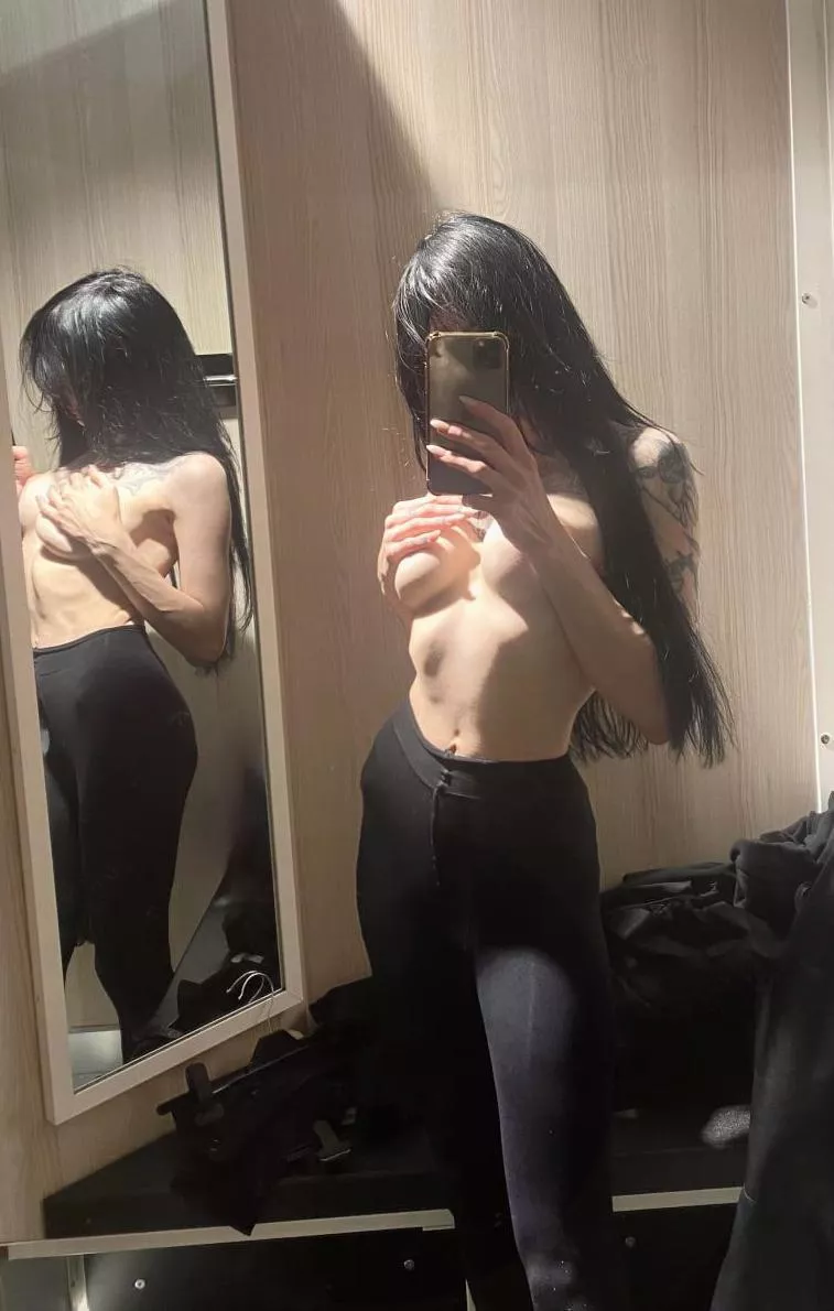 Come help me get off and I will reward you Perfect wife for u daddy