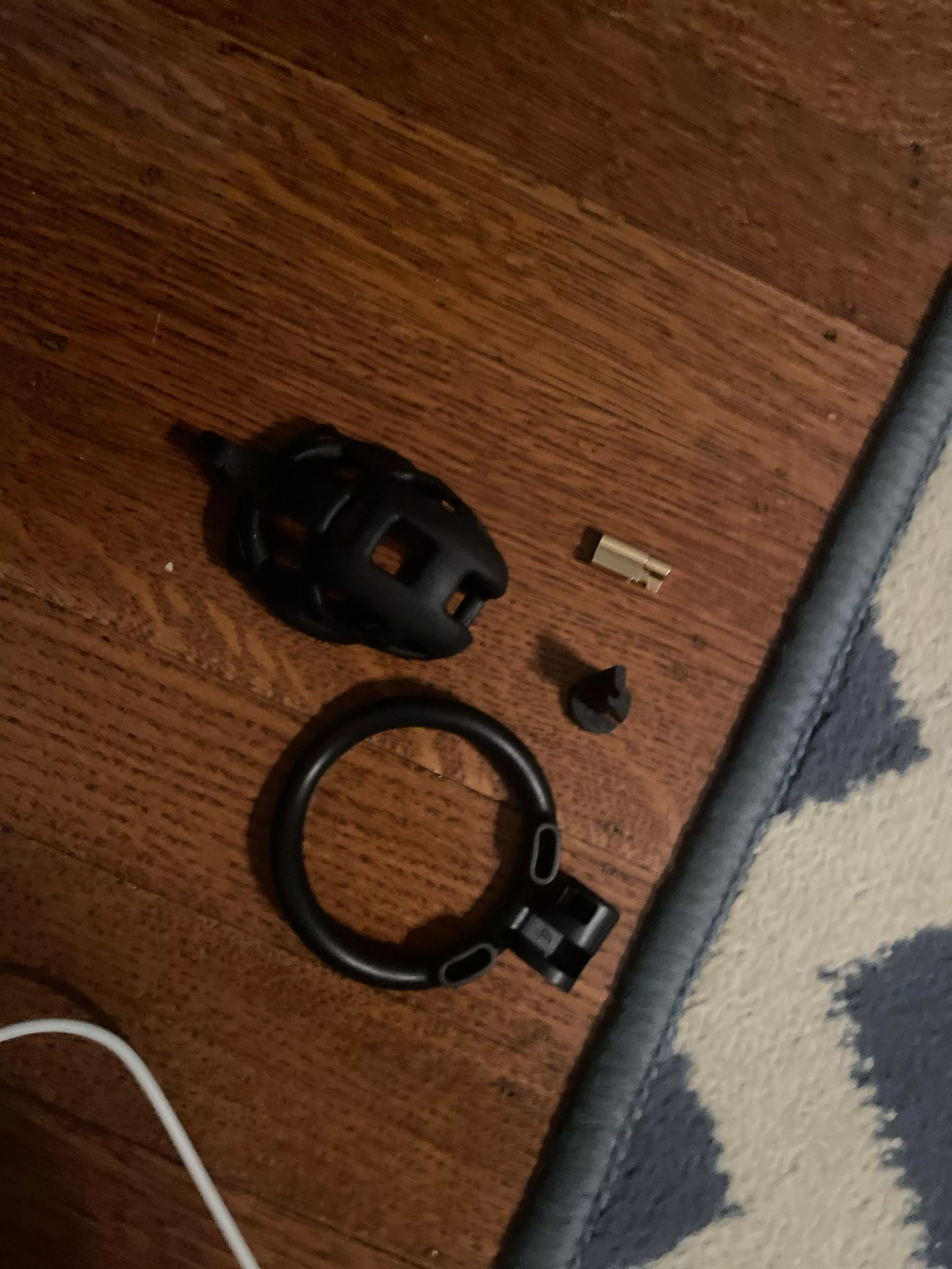 Got my first cage!!! How do I put it on??