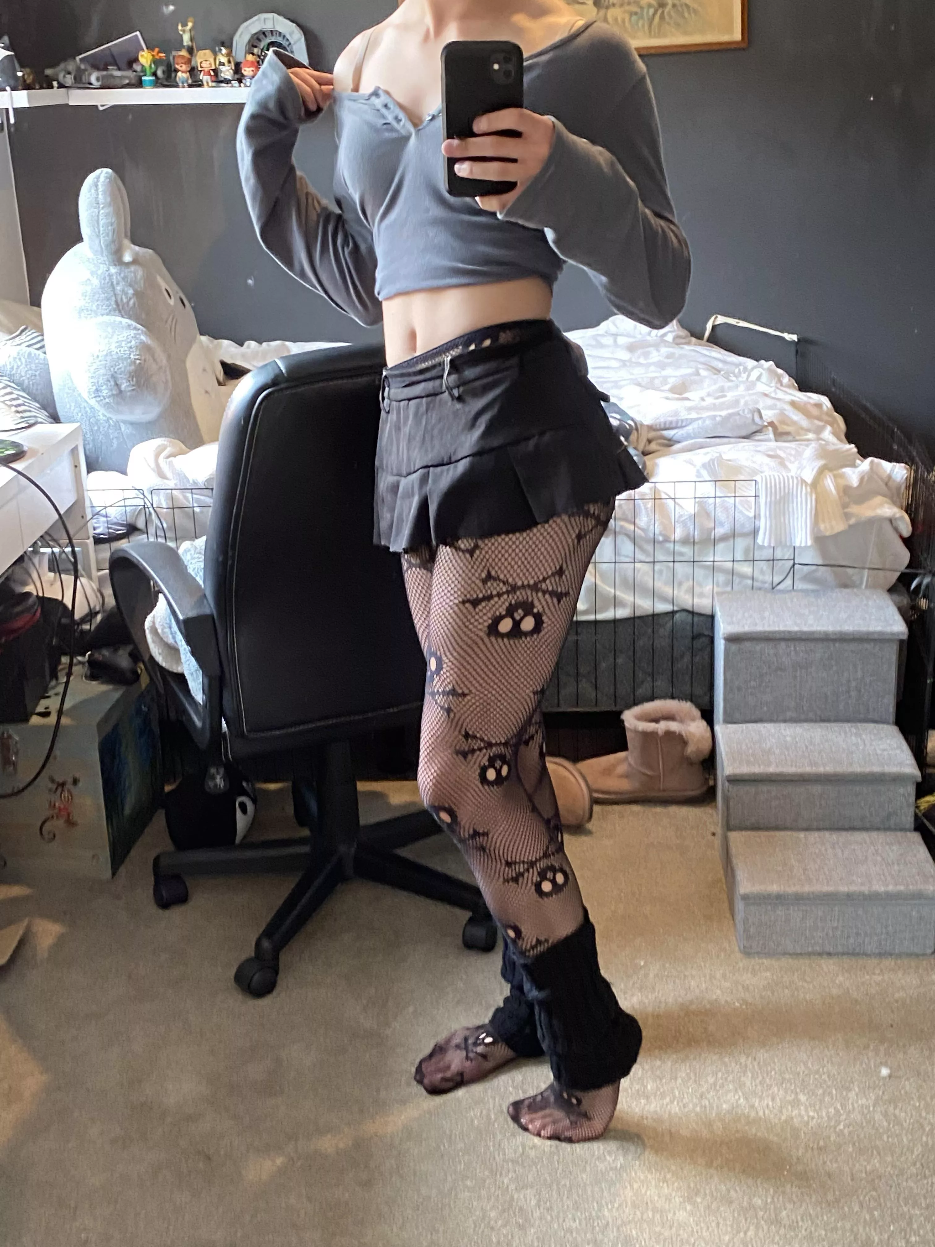 Hai my fellow fembros :3