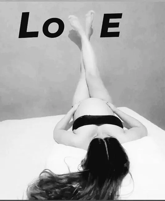 Happy Friday 🌹 I'm single  (pregnant)