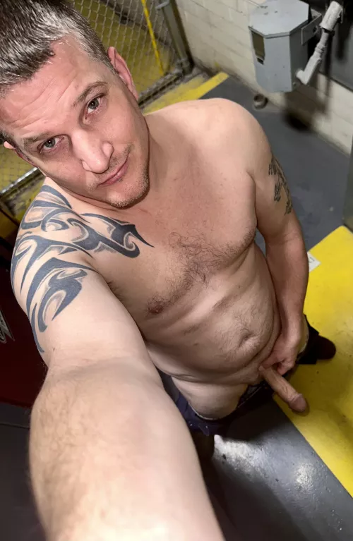 Having a hard time keeping my hands off 😝