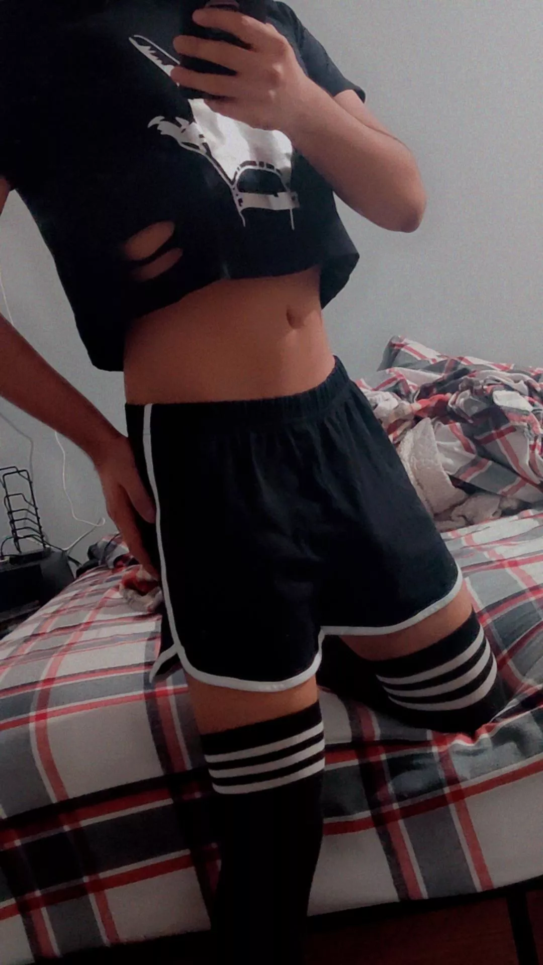 Hii!! What do you think of my outfit? 