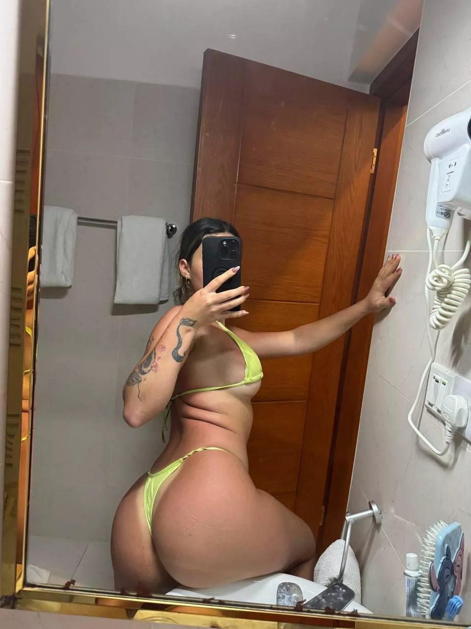 Hips Made For Grabbing A Hold Of