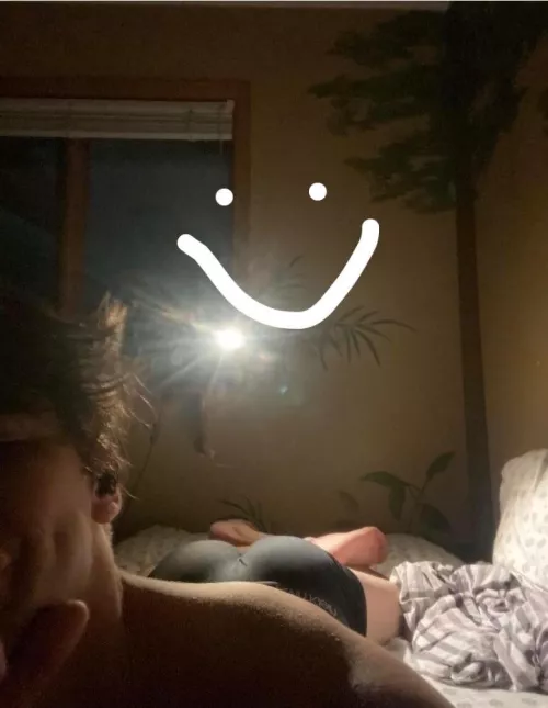 Hot boys hmu with a pic pls