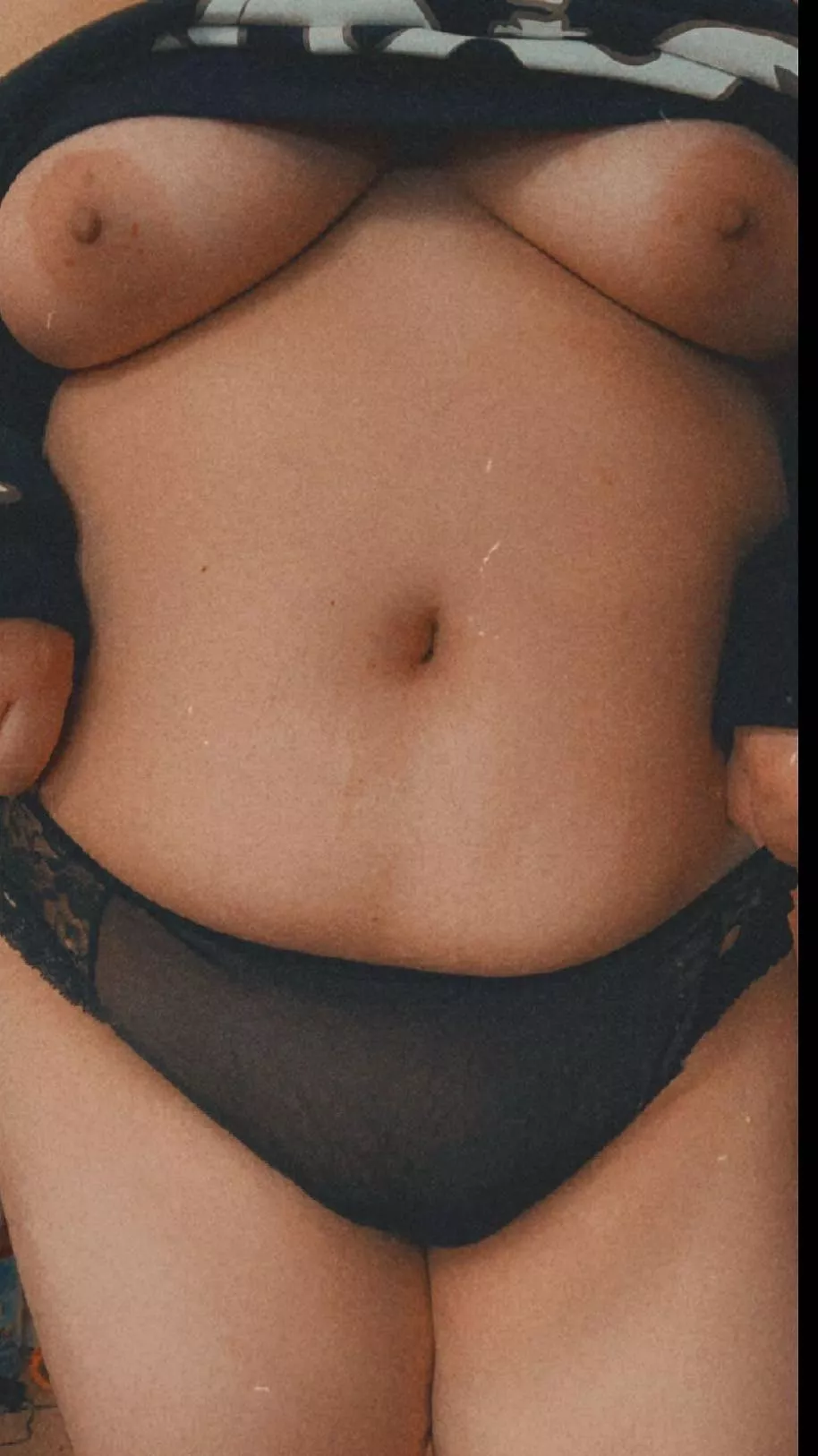 I bet your hands would feel so nice on me <3