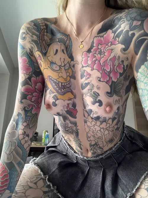 I like men who try to look up my skirt 