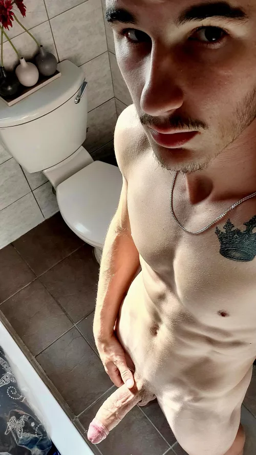 I love taking naked pictures