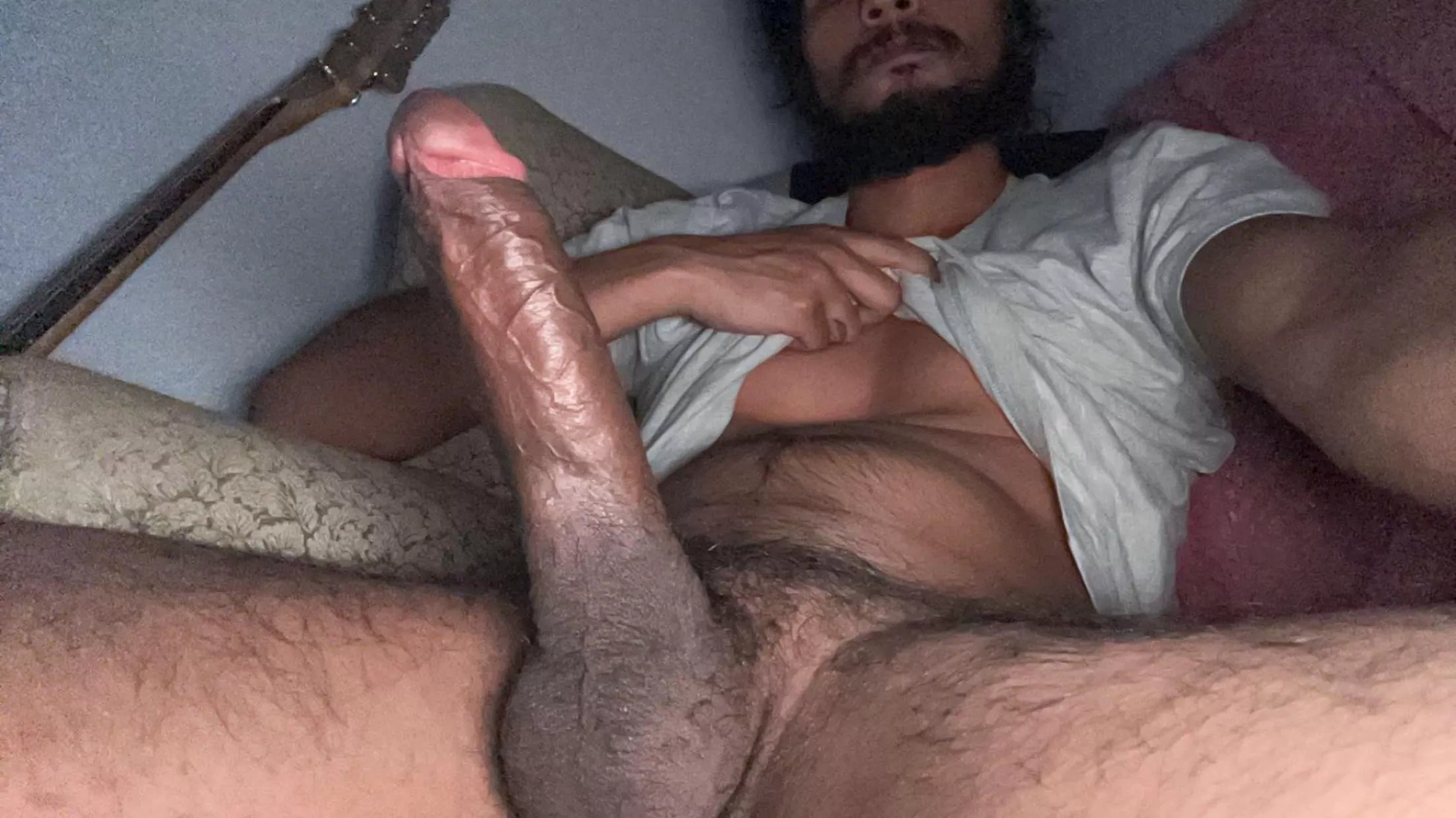 I need a slut twink that likes showing of his bussy daily @ migsdigsx 