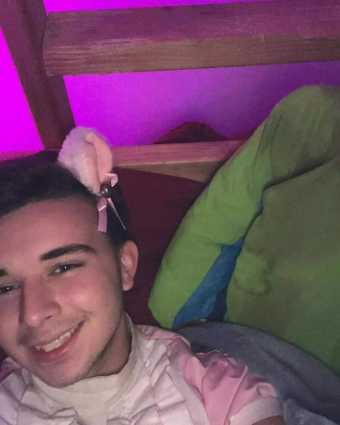 I need someone to expose me