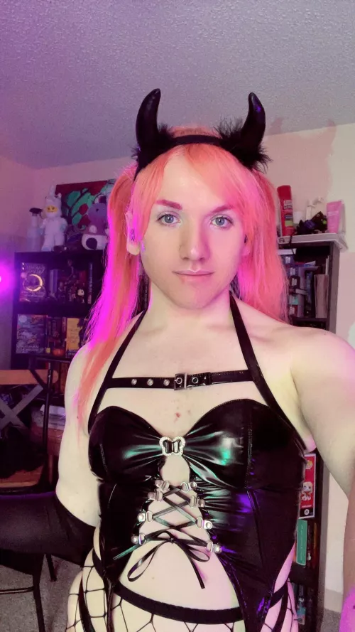 I’ve reached a really happy place with my femininity 🩷🖤