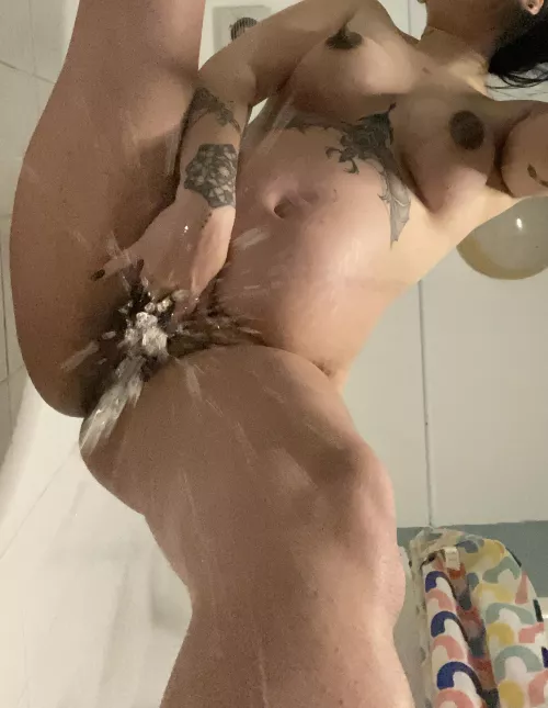 Lay under me and take my pregnant pee