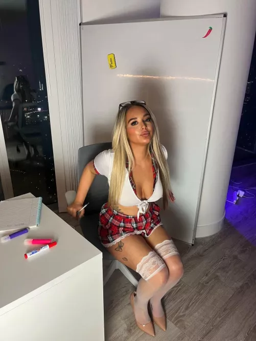 lets fuck after class. Deal?