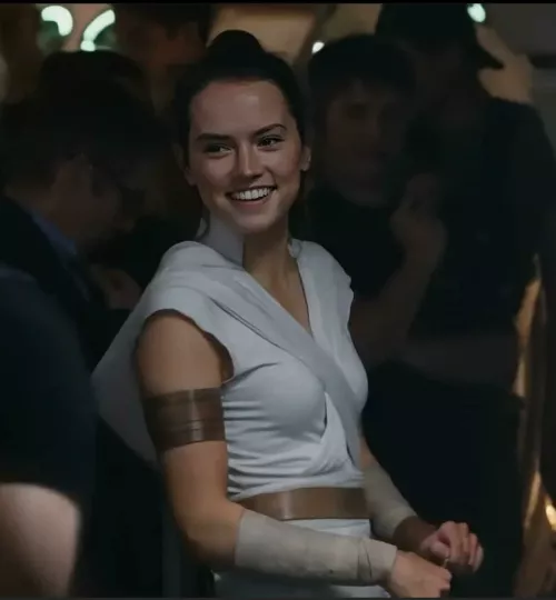 Lets get a hotel room and hold up watching Star Wars and fucking our brains out for Daisy Ridley all weekend!
