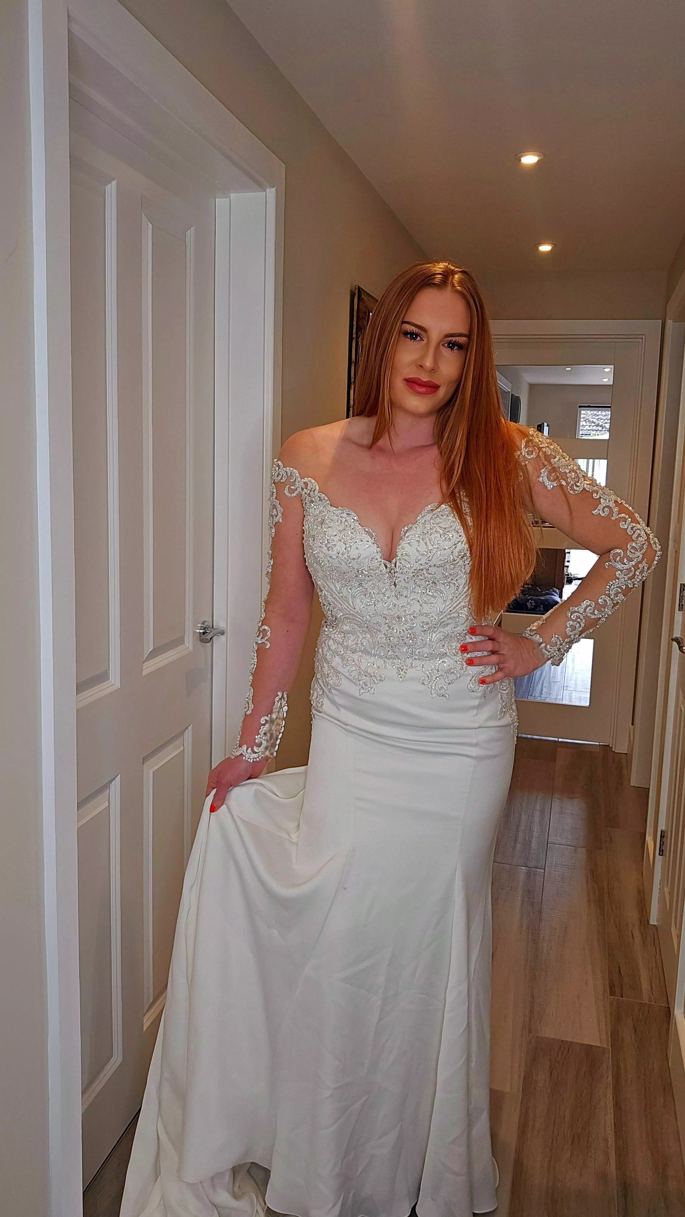 Like a Horny Hot Wife? 