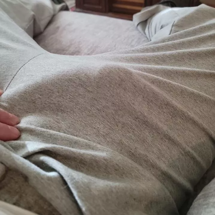 Looking at dicks on Reddit is getting me hard...