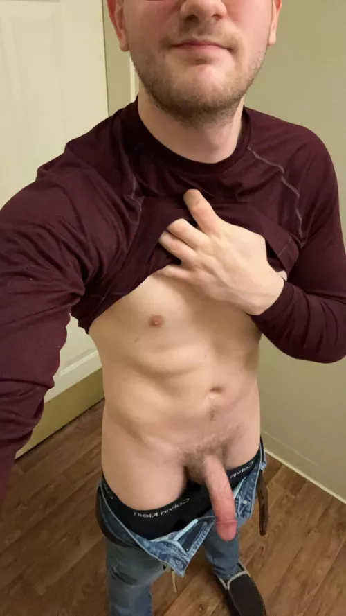 Make my weekend shift more enjoyable 😘