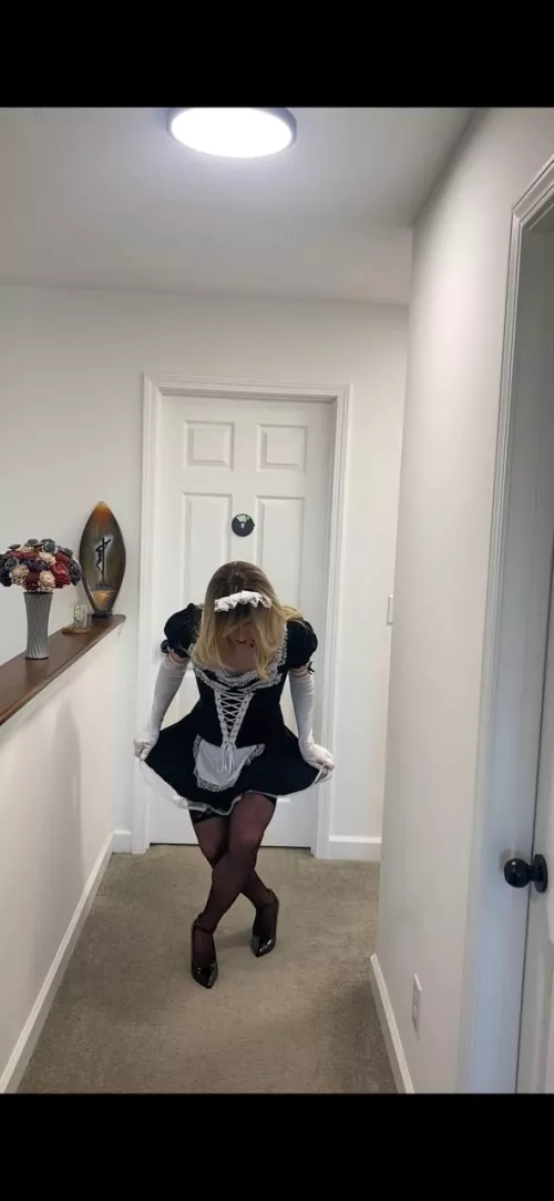 My married sissy Bree showing me what a good sissy maid she is behind her wife's back! What do you think of her?