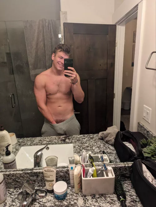 Post gym posing 😅