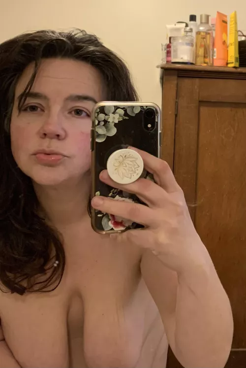 Pucker up, it’s Friday night!