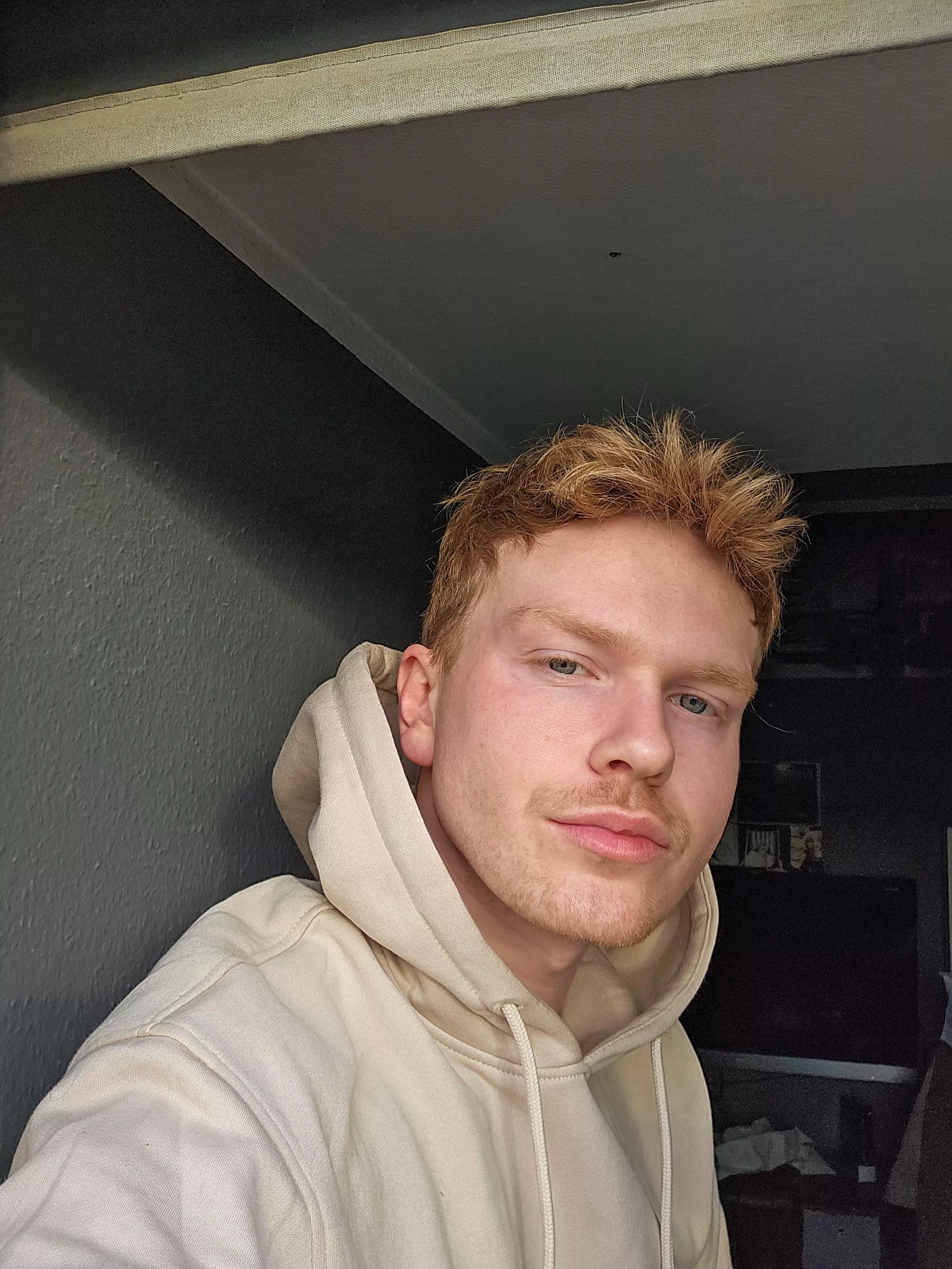 Slept way too much today feel like the day just vanished lol hope you guys have a great day! Slept way too much today feel like the day just vanished lol hope you guys have a great day!
