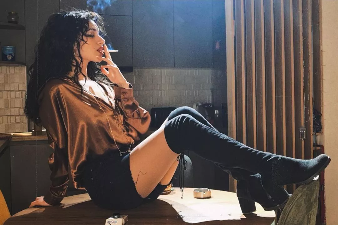 Smoking on the kitchen table.. Care to join?