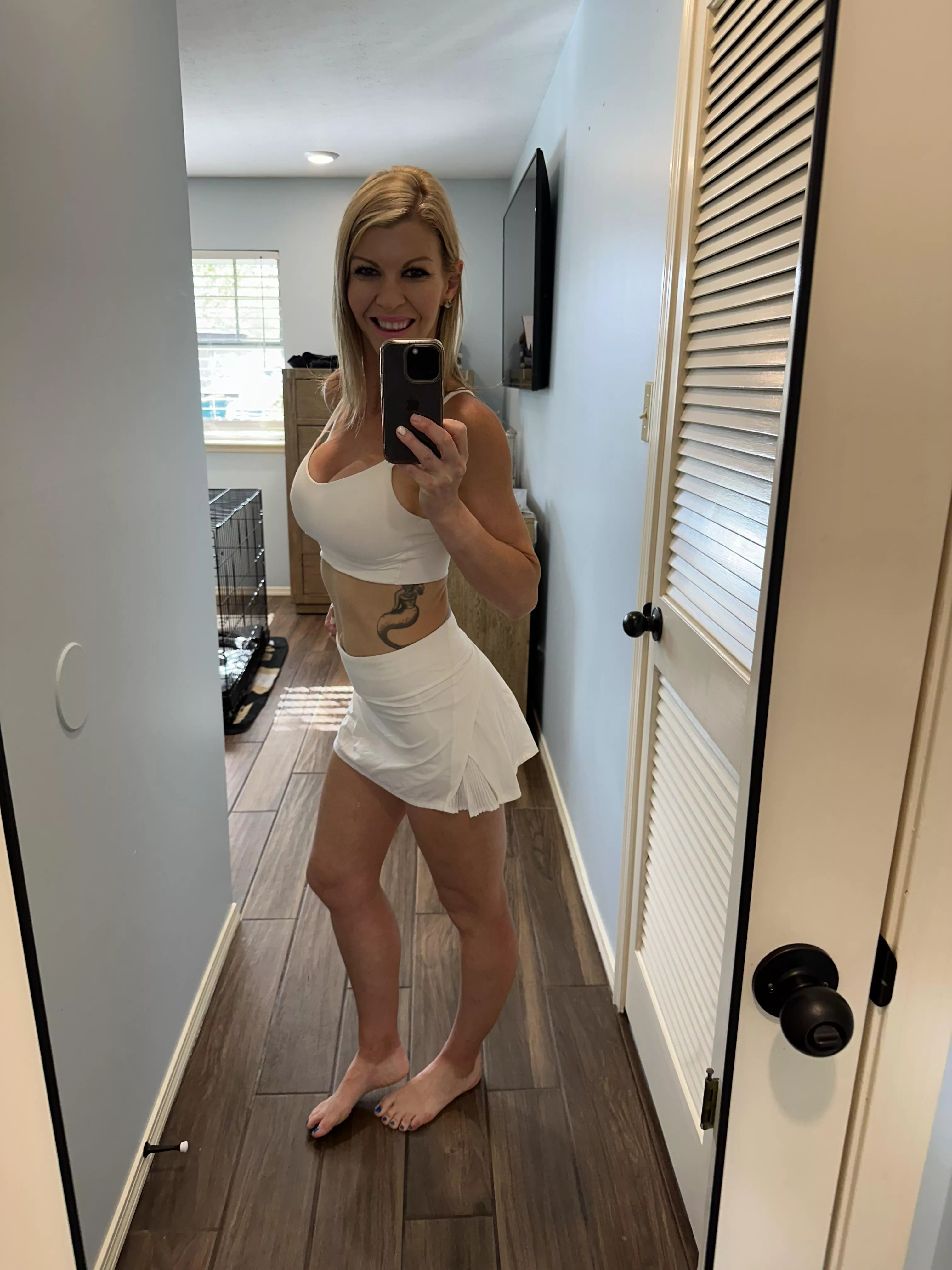 Todays gym fit says fuck me loud and clear 