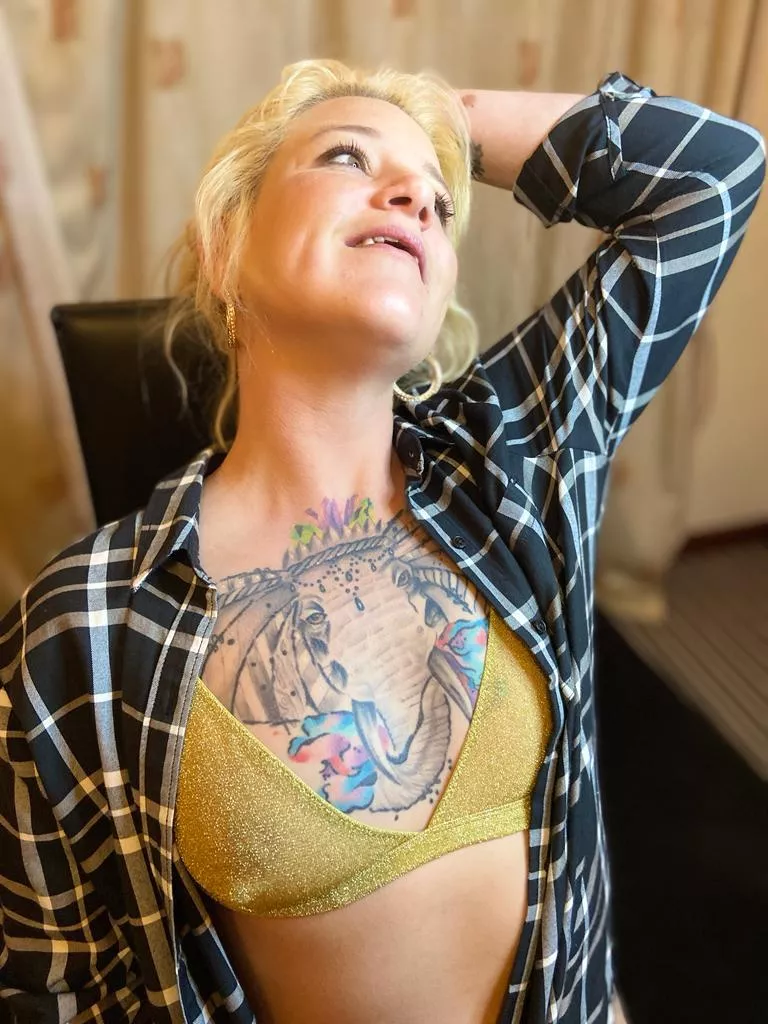 Waiting for some sun xxx 