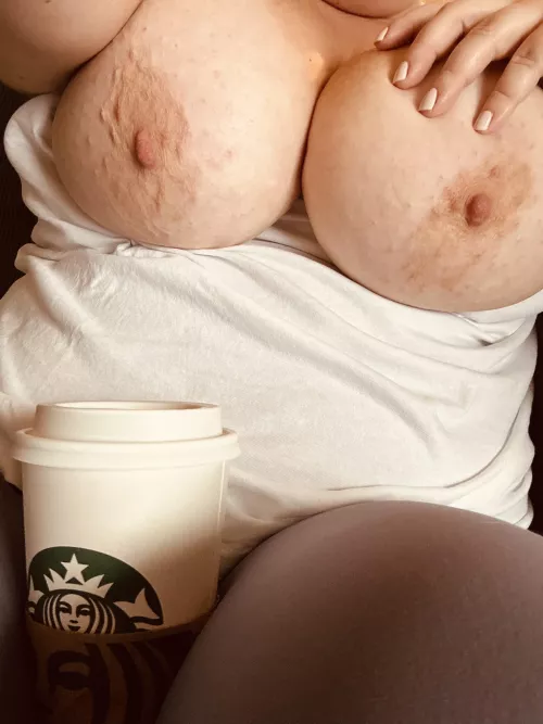 When you’re productive early on a Saturday so reward yourself with a treat ☕️🖤