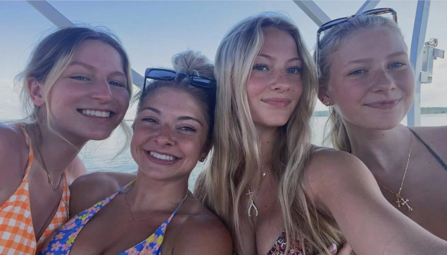 Which blonde babe [4]