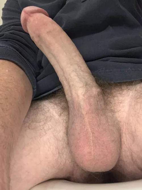 Wish some horny cock would walk in on this!