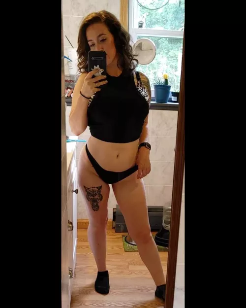 Would you toss around this 100lbs momma?