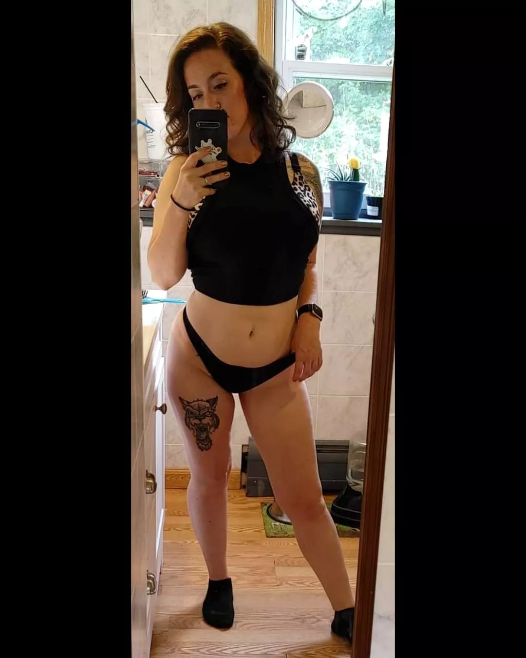 Would you toss around this 100lbs momma?