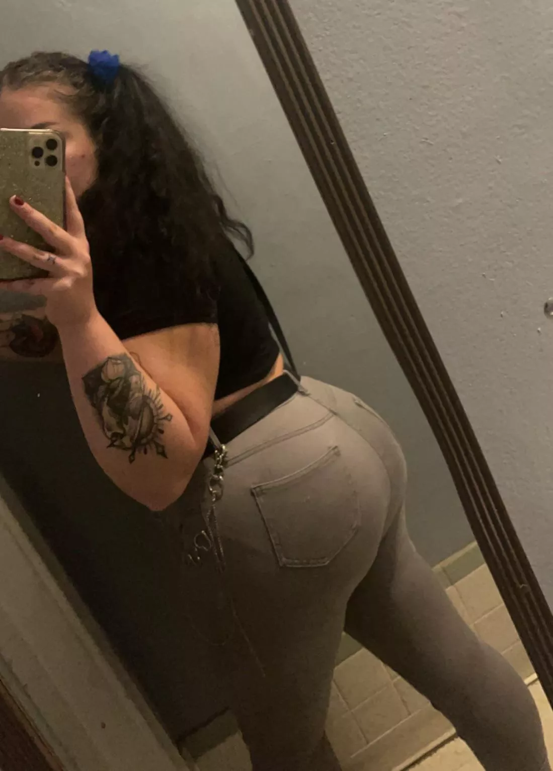 You like a bitch with a dumptruck? 💋