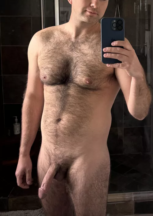 Any love for hairy Dadbods anymore?