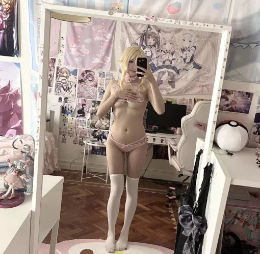 Any nerdy guys on? ;)