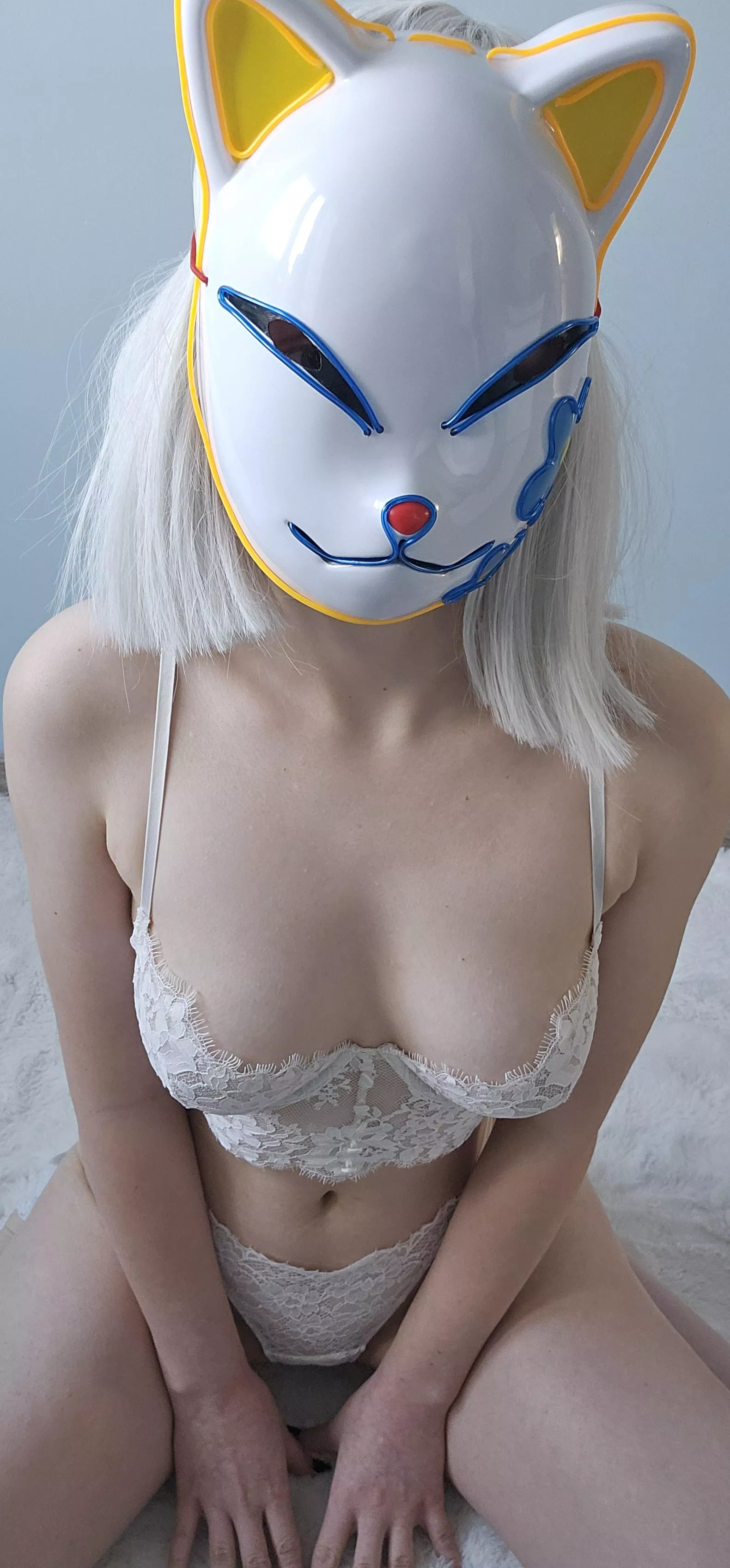 Can anyone help me get attention from older guys?