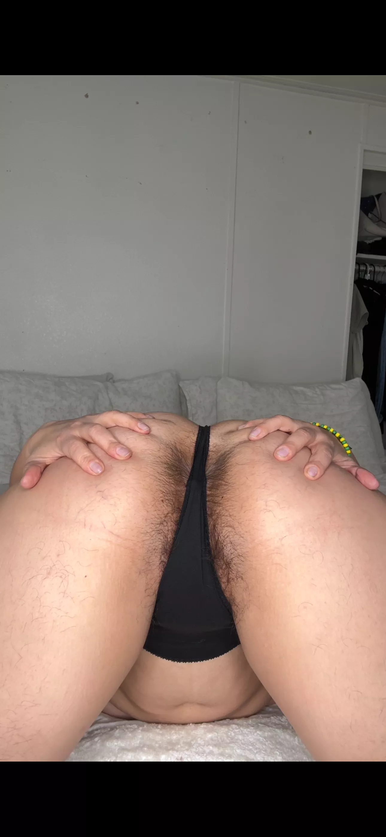 Dedicated to t[h]e guys who don’t mind a little hair in their mouth