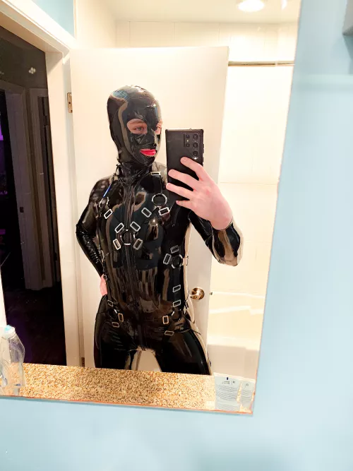 Feeling cute in my new latex harness!