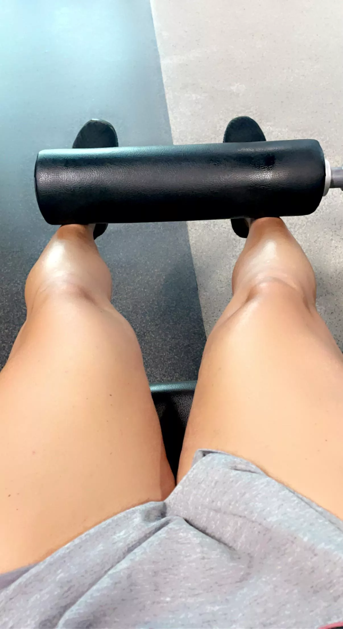 Growing into a muscle mommy (f)