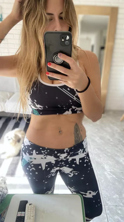 how do guys you feel about brown latinas here ? You like ?