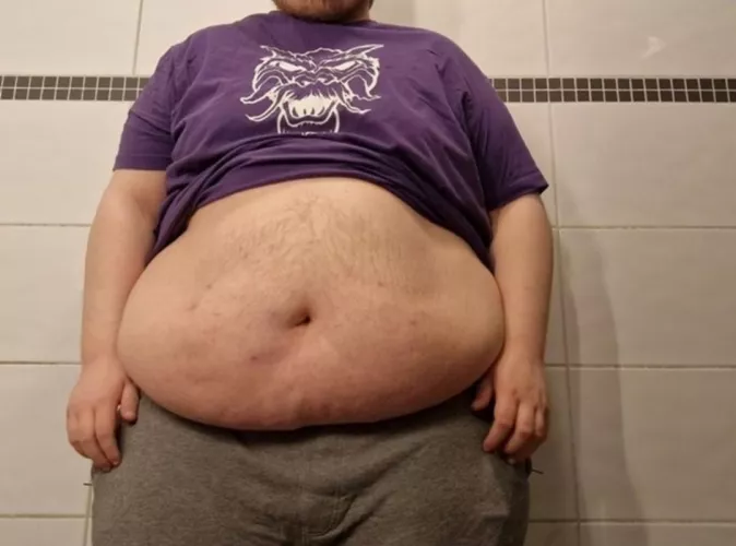 I love showing off my body :)