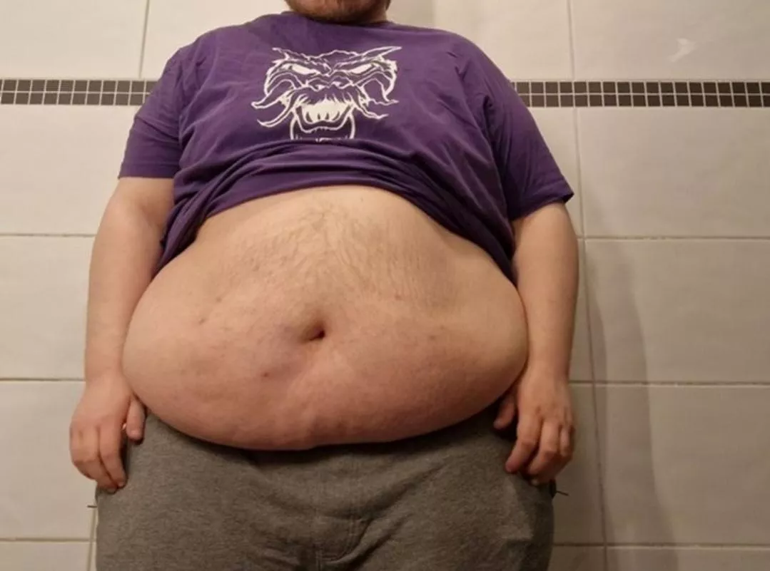 I love showing off my body :)