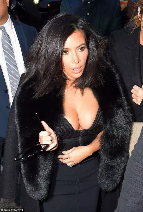 Kim in her mob wife era