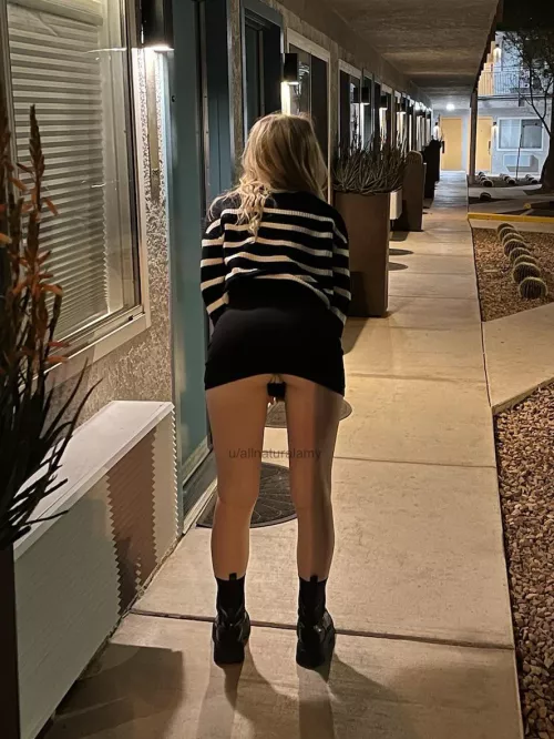 Last night of spring break! You coming back to the room with me? 😈