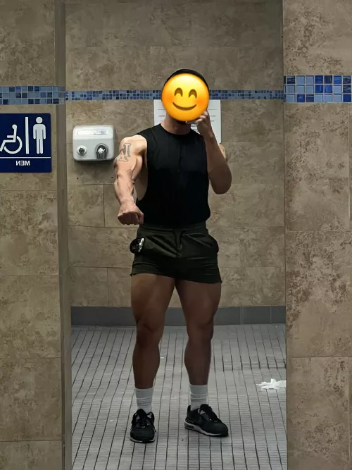 Love this gym mirror