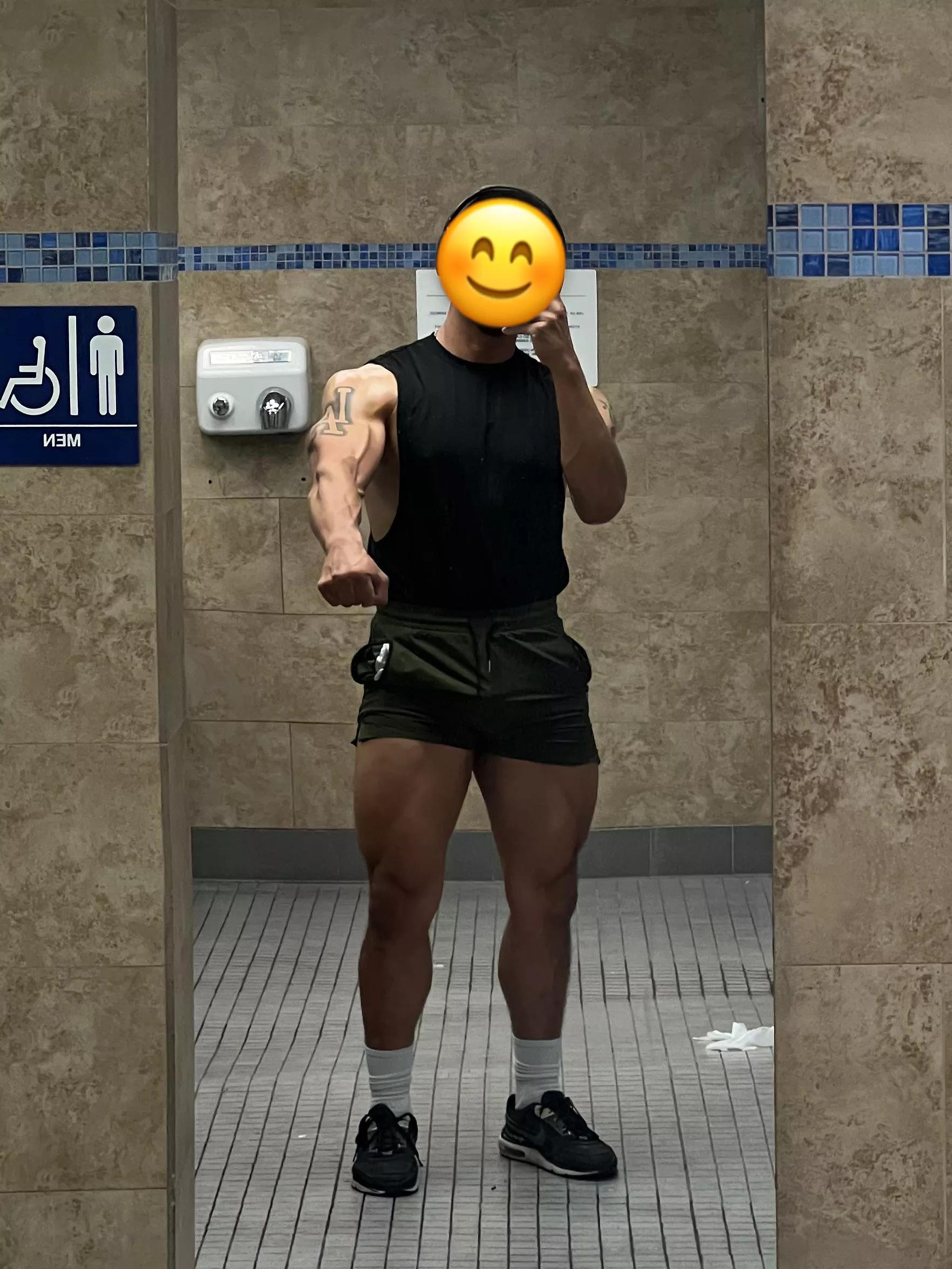 Love this gym mirror