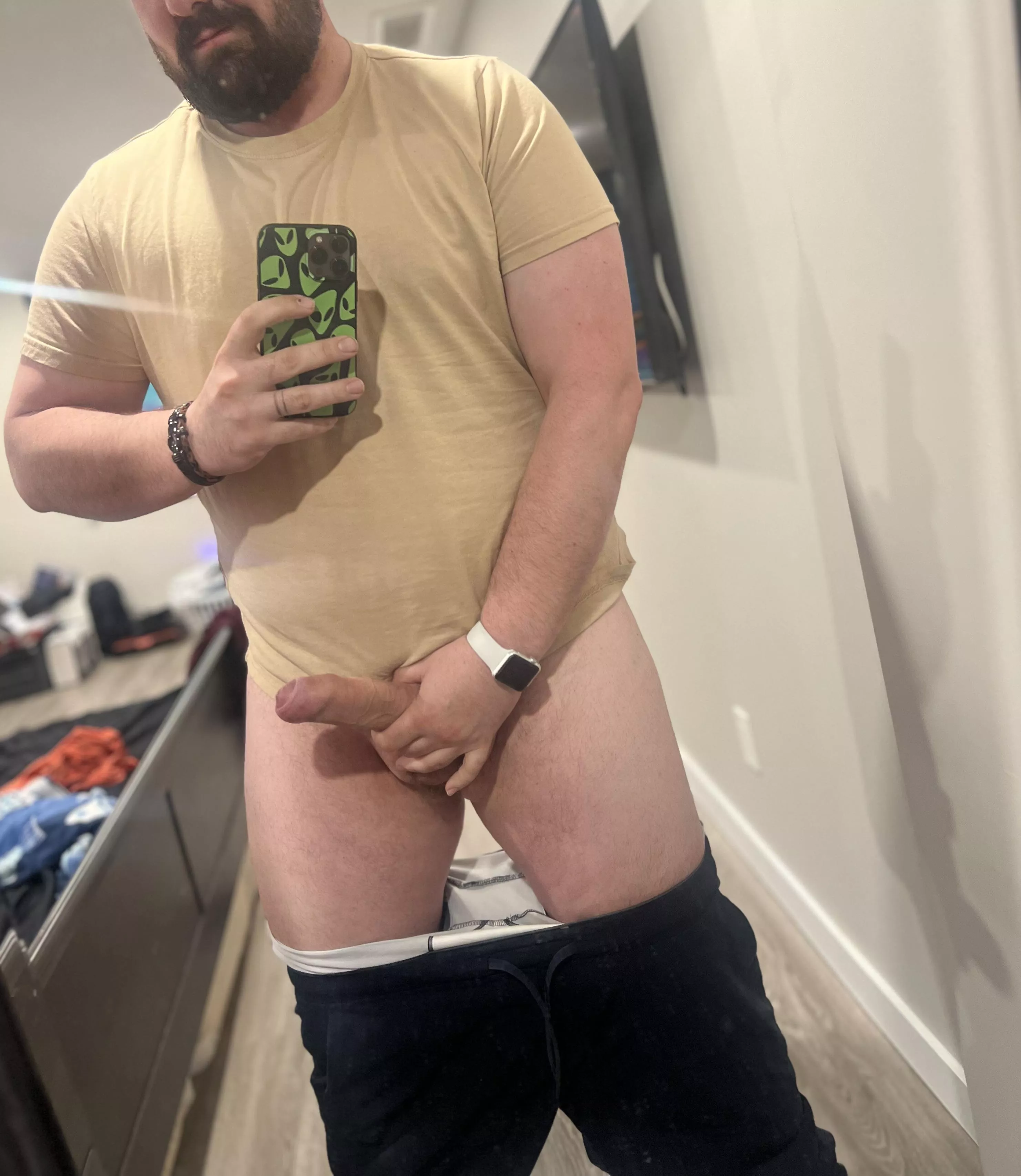 Married father of 4. 6’1” 275lbs 